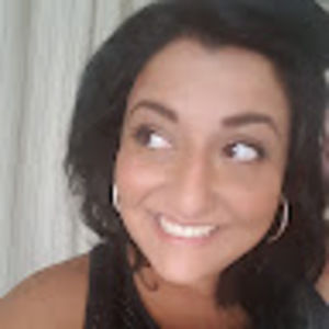 Meet your Posher, Claudia